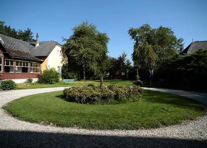 Schloss Pesenbach Chalet im Freizeitland Feldkirchen an der Donau